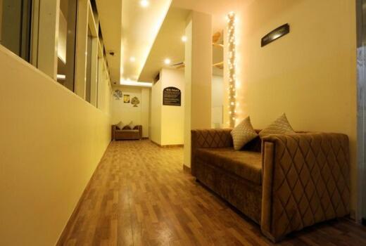 Hotel Plazzo Yeni Delhi Dış mekan fotoğraf
